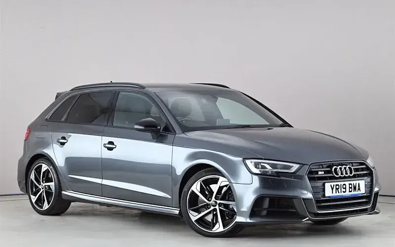 Usado Audi S3 Sportback Black Edition 300 HP (220 kW) 2019 Citadino