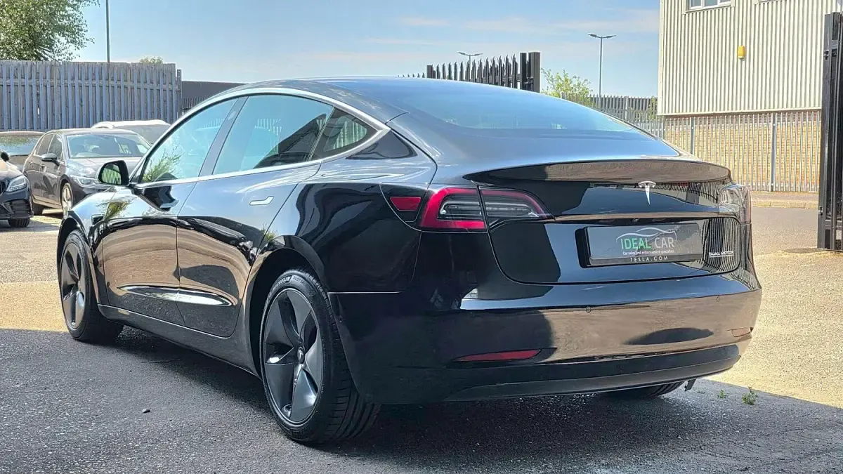 Used Tesla Model 3 Performance 82 kW (112 HP) 2019 Black Sedan