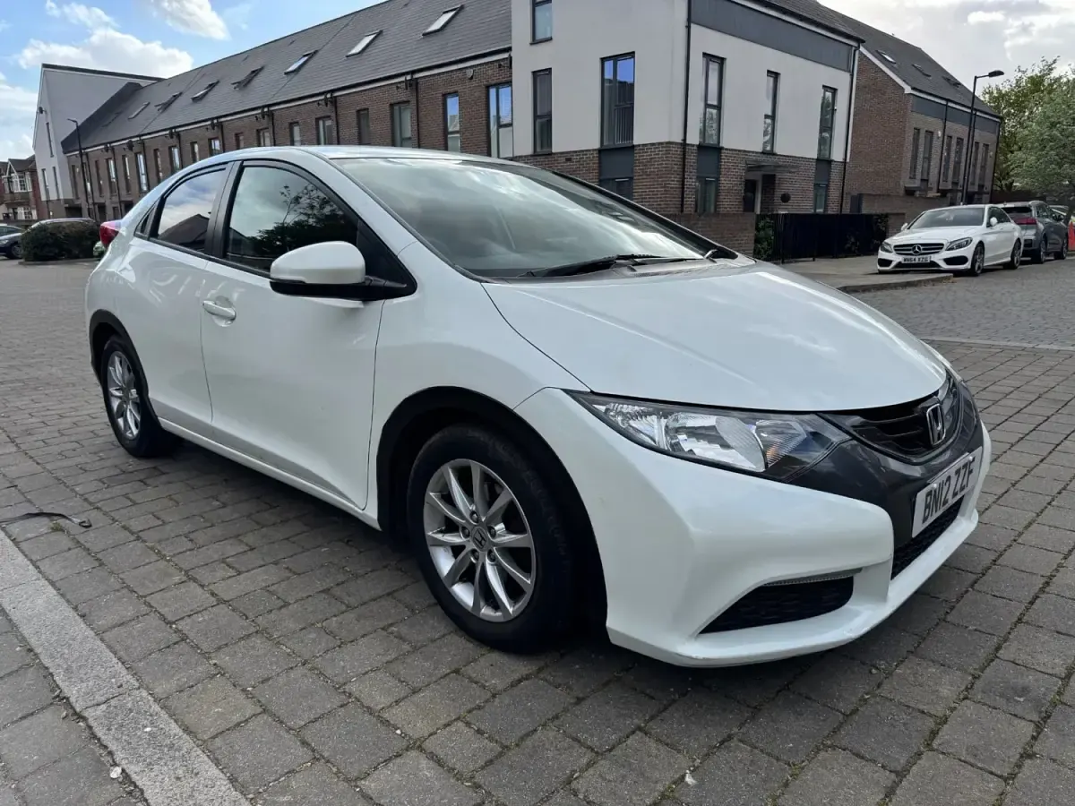 Begagnad Honda Civic SE 2012 Vit Halvkombi