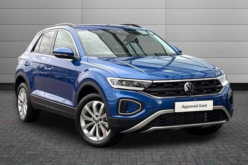 New VW T-Roc Match 150 HP (110 kW) 2025 Ravenna blue SUV