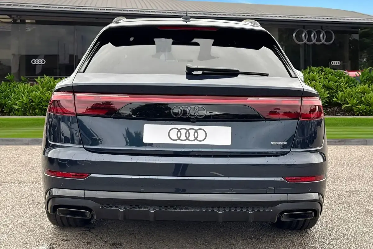 Nowe Audi Q8 Black Edition 2025 Niebieski SUV