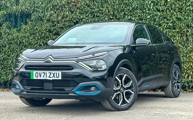 Second-hand Citroën e-C4 Shine 100 kW (136 CP) 2023 Hatchback