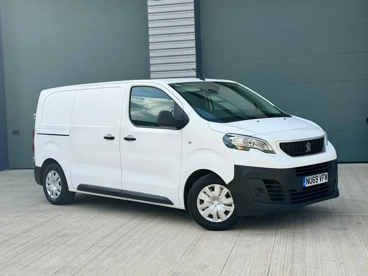 Used Peugeot Expert 2019 White Van