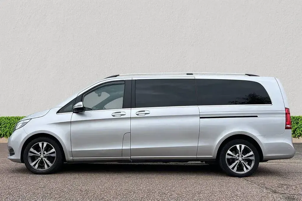 Used Mercedes V220 163 HP (119 kW) 2017 Silver MPV