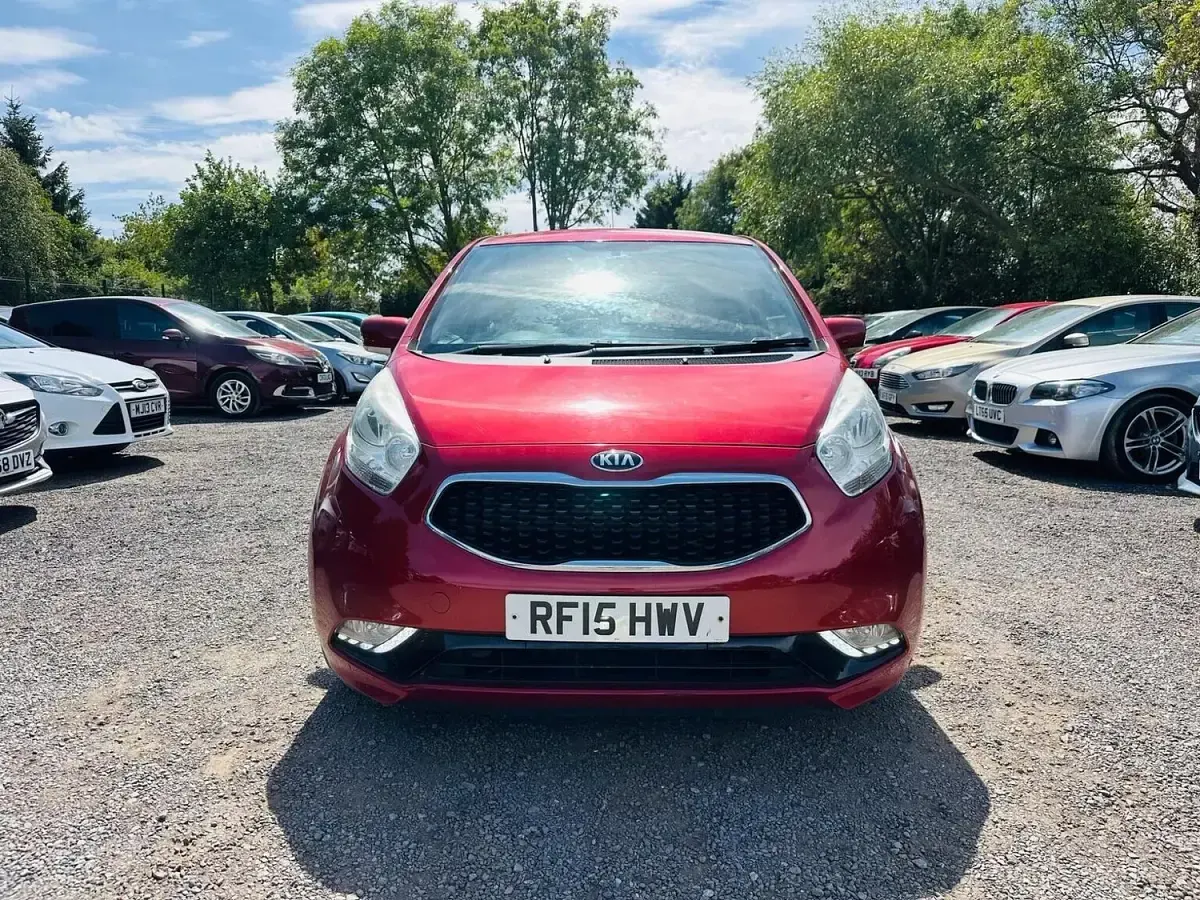 Used Kia Venga 114 HP (83 kW) 2015 Red Hatchback