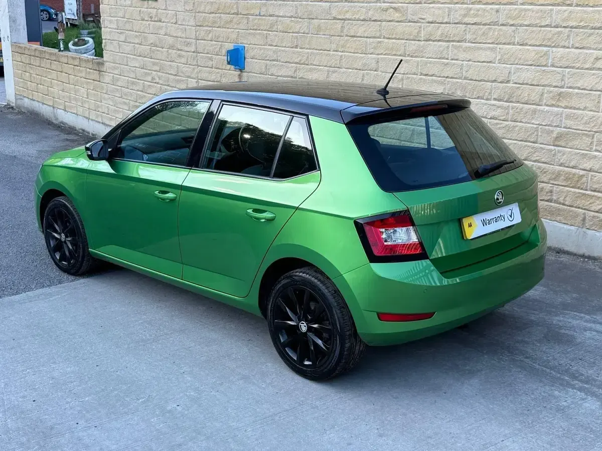 Used Skoda Fabia Colour Edition 95 HP (69 kW) 2018 Green Hatchback