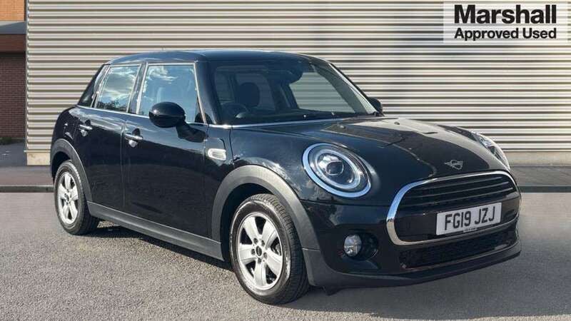 Black Used 2019 Mini Cooper Classic Hatchback | £11,352 (Fair price) - Image 1/4