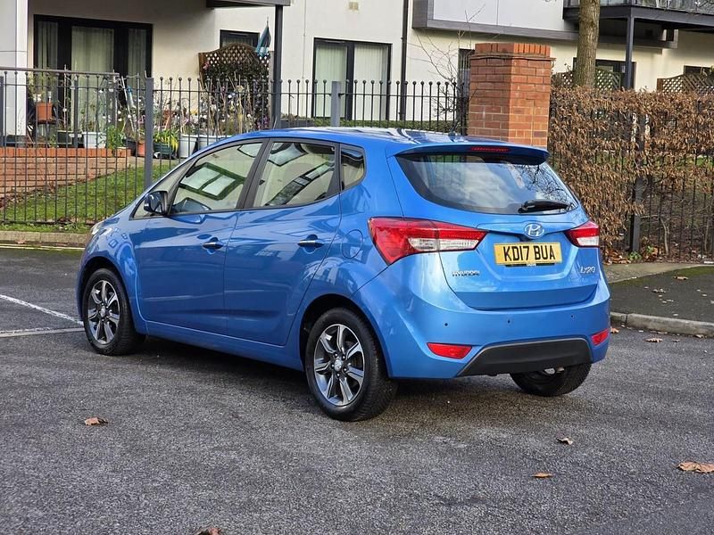 Used Hyundai ix20 SE 125 HP (91 kW) 2017 Blue Hatchback