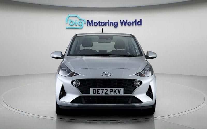 Used Hyundai i10 SE 84 HP (61 kW) 2023 Silver Hatchback