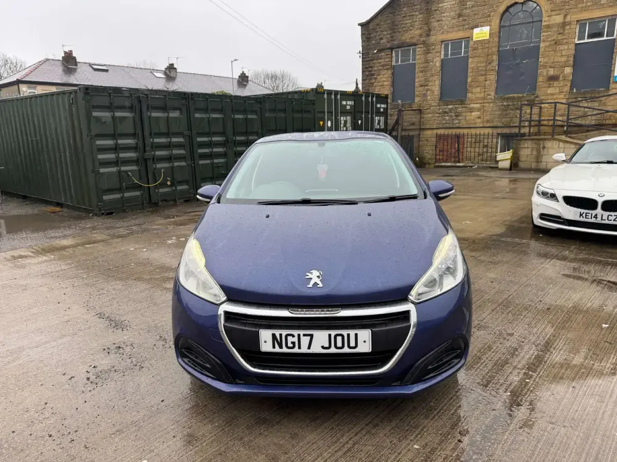 Second-hand Peugeot 208 Active 2017 Mov Hatchback