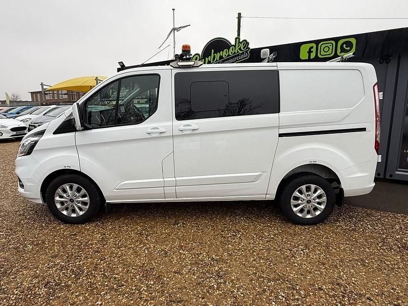 Used Ford Transit Custom Limited 130 HP (95 kW) 2021 White Van