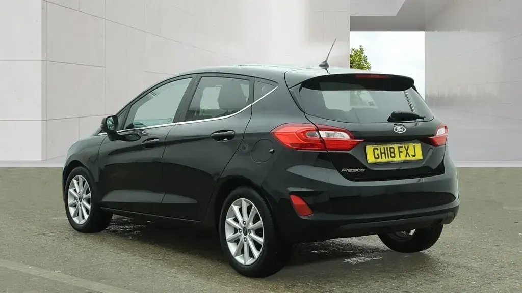 Używany Ford Fiesta Titanium 2018 Czarny Hatchback