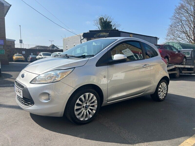 Silver Used 2014 Ford Ka Zetec Hatchback | £3,295 (Fair price) - Image 1/4