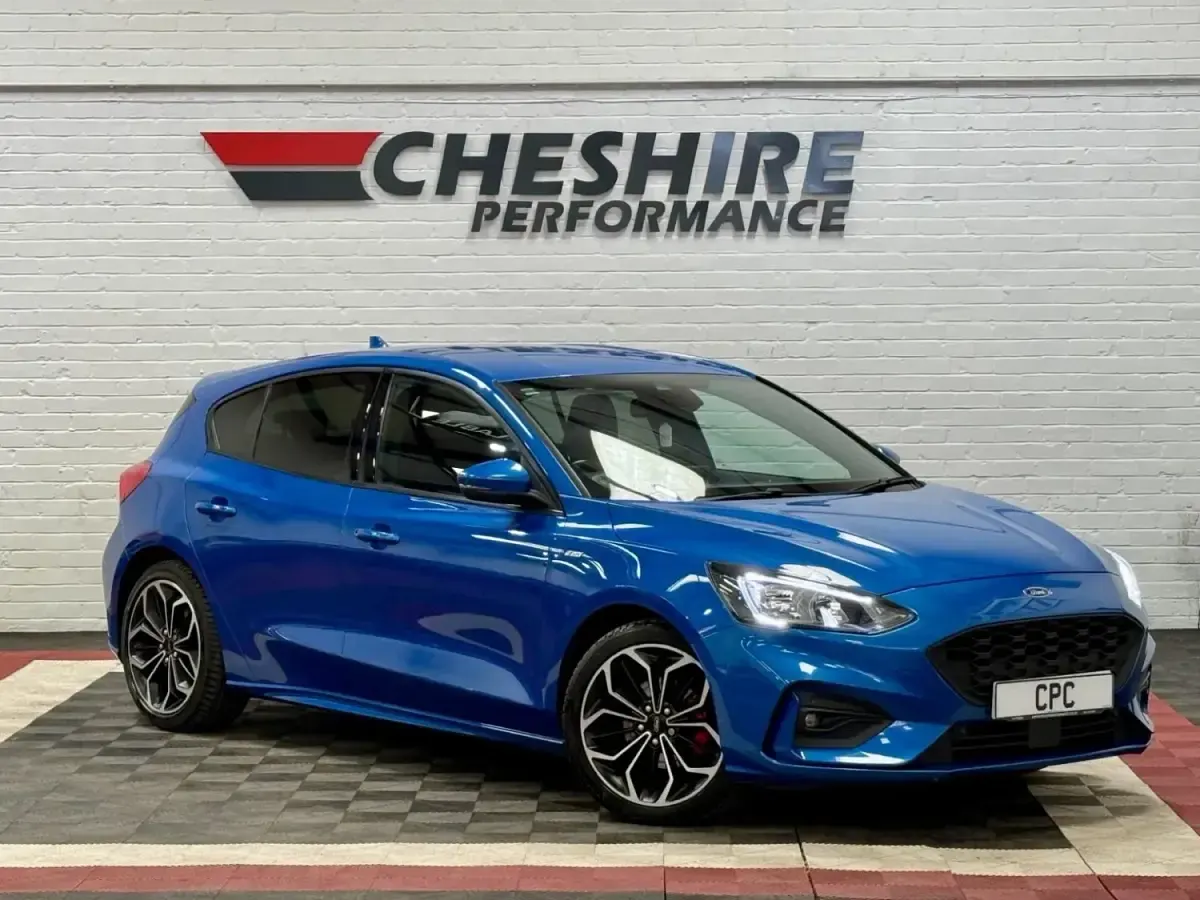 Używany Ford Focus Performance Edition 210 KM (154 kW) 2019 Niebieski Hatchback