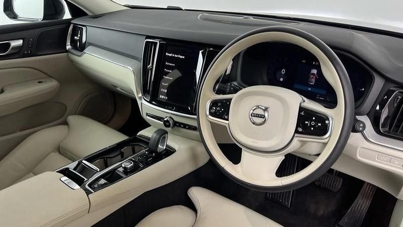 Used Volvo V60 Ultra 449 HP (330 kW) 2025 Blue Estate