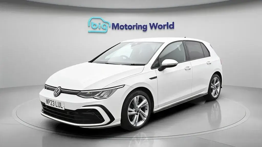 Used VW Golf VIII R-line 150 HP (110 kW) 2023 White Hatchback