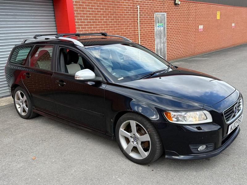 Used Volvo V50 R-Design 115 HP (84 kW) 2012 Black Estate