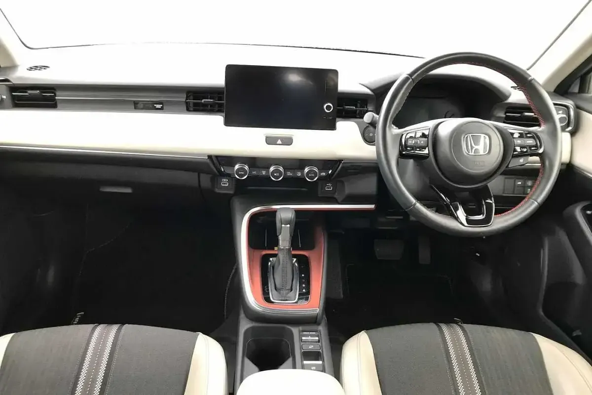 Used Honda HR-V Advance 131 HP (96 kW) 2023 White SUV