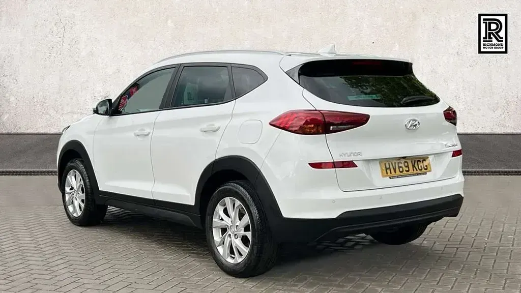 Used Hyundai Tucson SE 130 HP (95 kW) 2019 White SUV