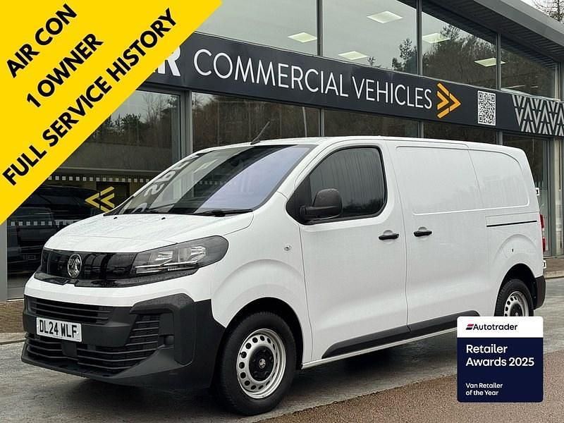 Used Vauxhall Vivaro 120 HP (88 kW) 2024 White MPV