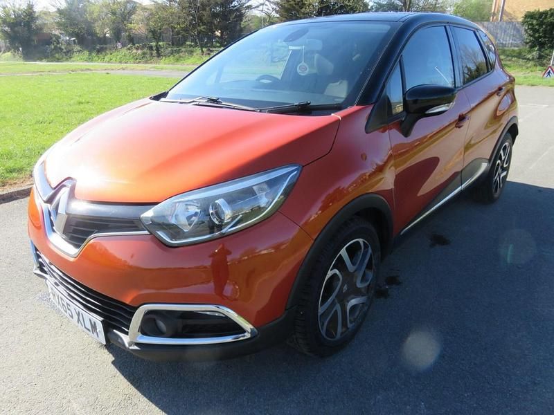 Usado Renault Captur Dynamique 90 HP (66 kW) 2015 Laranja SUV