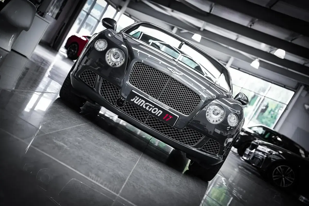 Used Bentley Continental Mulliner 575 HP (422 kW) 2012 Grey Coupe