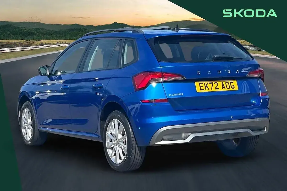 Used Skoda 110 R SE 81 HP (59 kW) 2022 Race blue metallic Estate