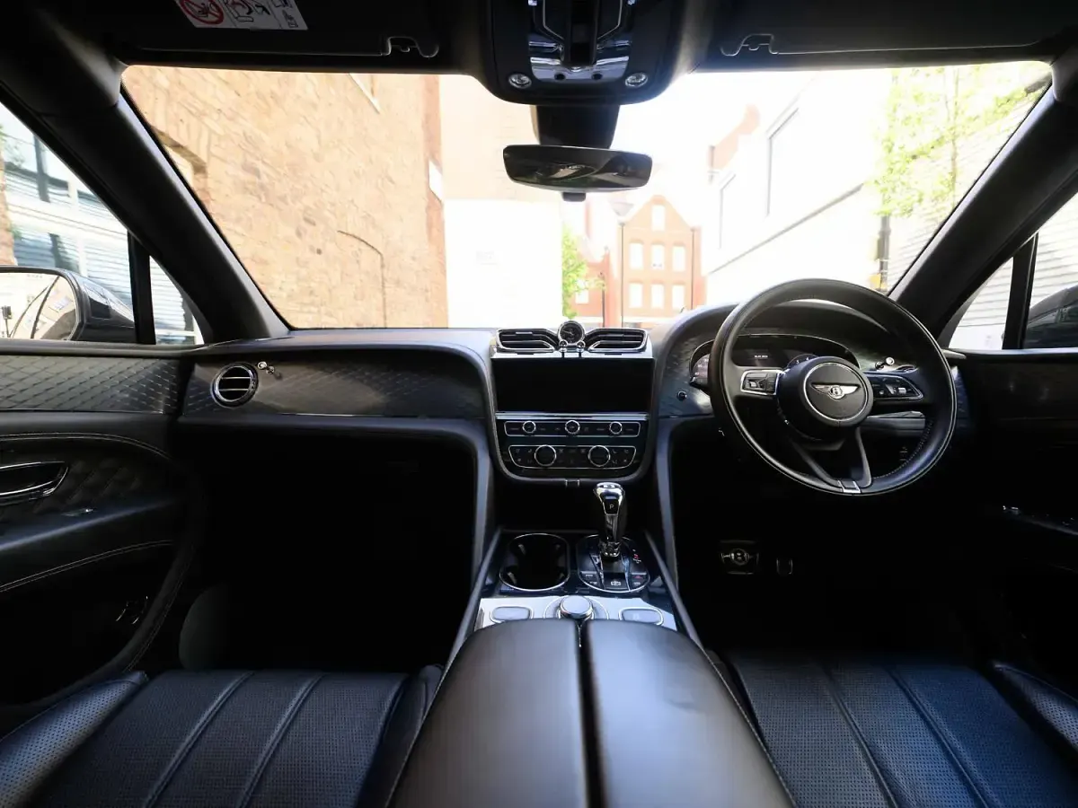 Used Bentley Bentayga 542 HP (398 kW) 2020 Grey SUV