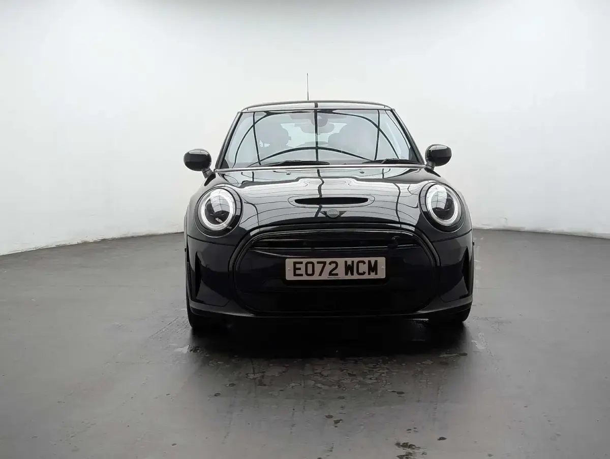 Used Mini Cooper S Hatch 135 kW (184 HP) 2022 Blue and black Hatchback