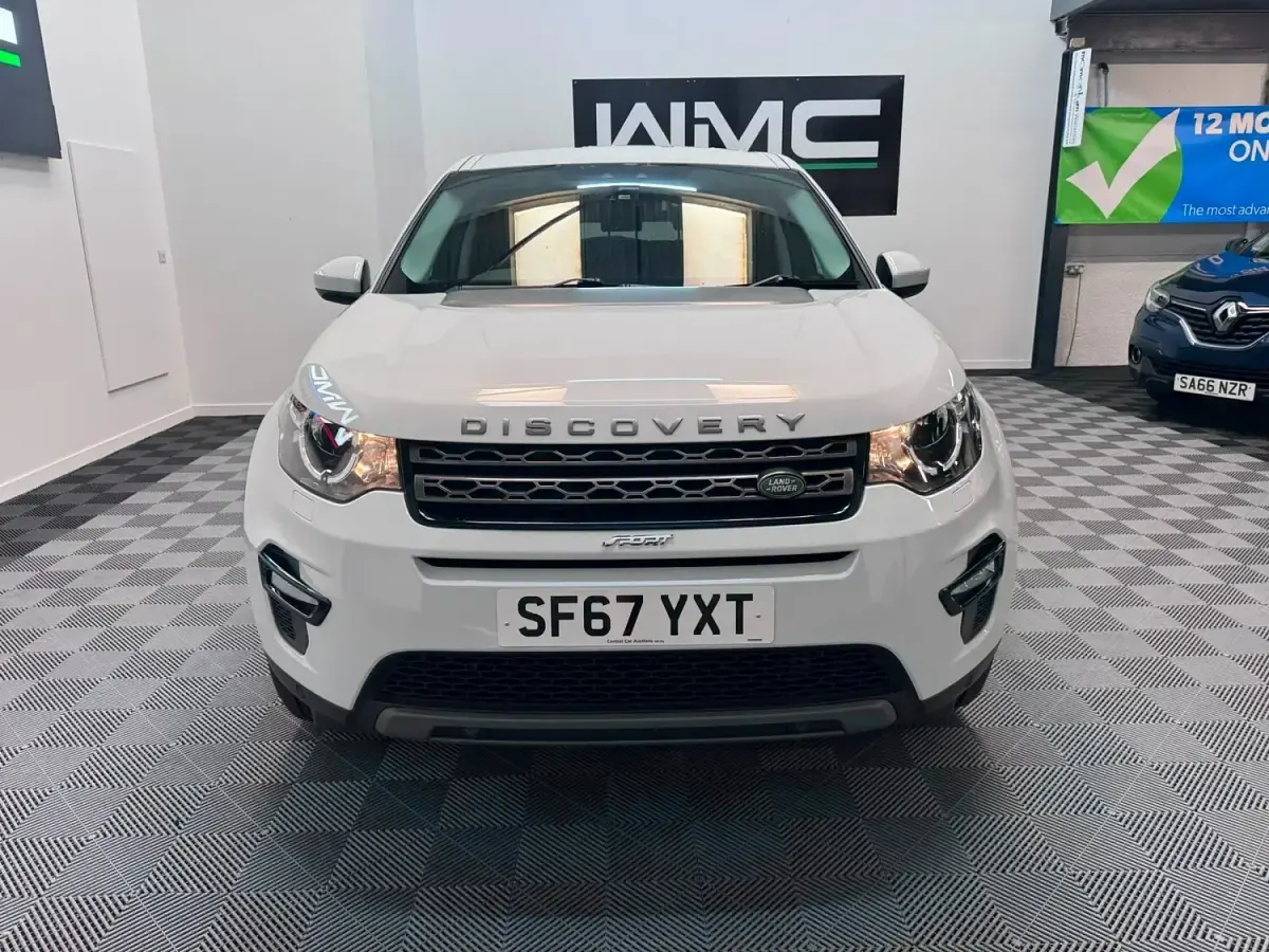 Used Land Rover Discovery Sport SE 177 HP (130 kW) 2017 White SUV