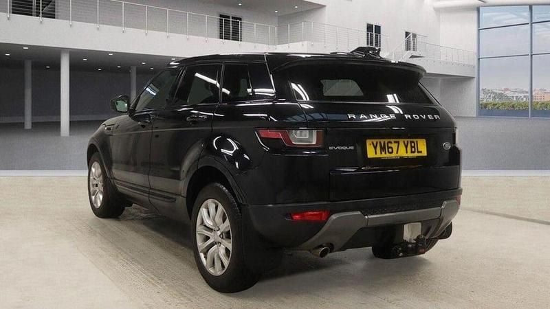 Used Land Rover Range Rover evoque SE 179 HP (131 kW) 2017 Black SUV