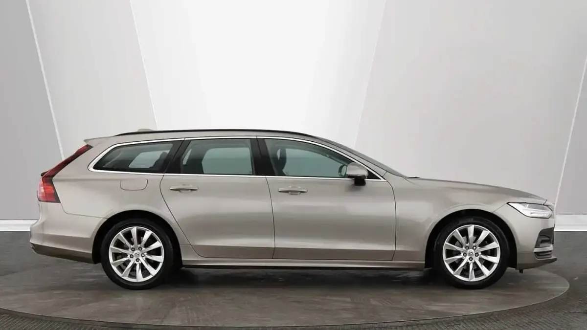 Used Volvo V90 Momentum 2022 Grey Estate