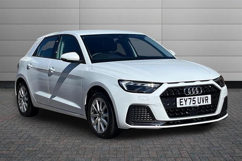 Used Audi A1 Sport 95 HP (69 kW) 2025 Glacier white SUV