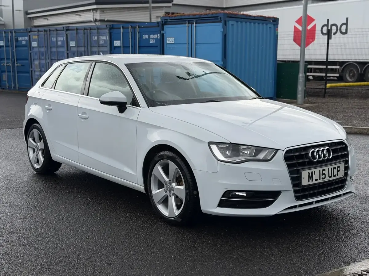 Used Audi A3 Sport 150 HP (110 kW) 2015 White Hatchback