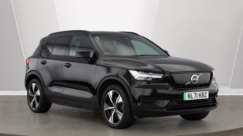 Black Used 2021 Volvo XC40 SUV | £19,795 (Good price) - Image 1/4