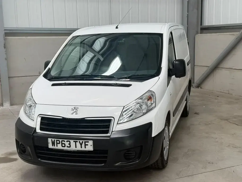 Used Peugeot Expert 130 HP (95 kW) 2013 White Van
