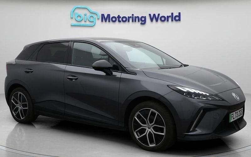 Used 2024 MG MG4 EV Trophy Hatchback | £16,100 (Fair price) - Image 1/4