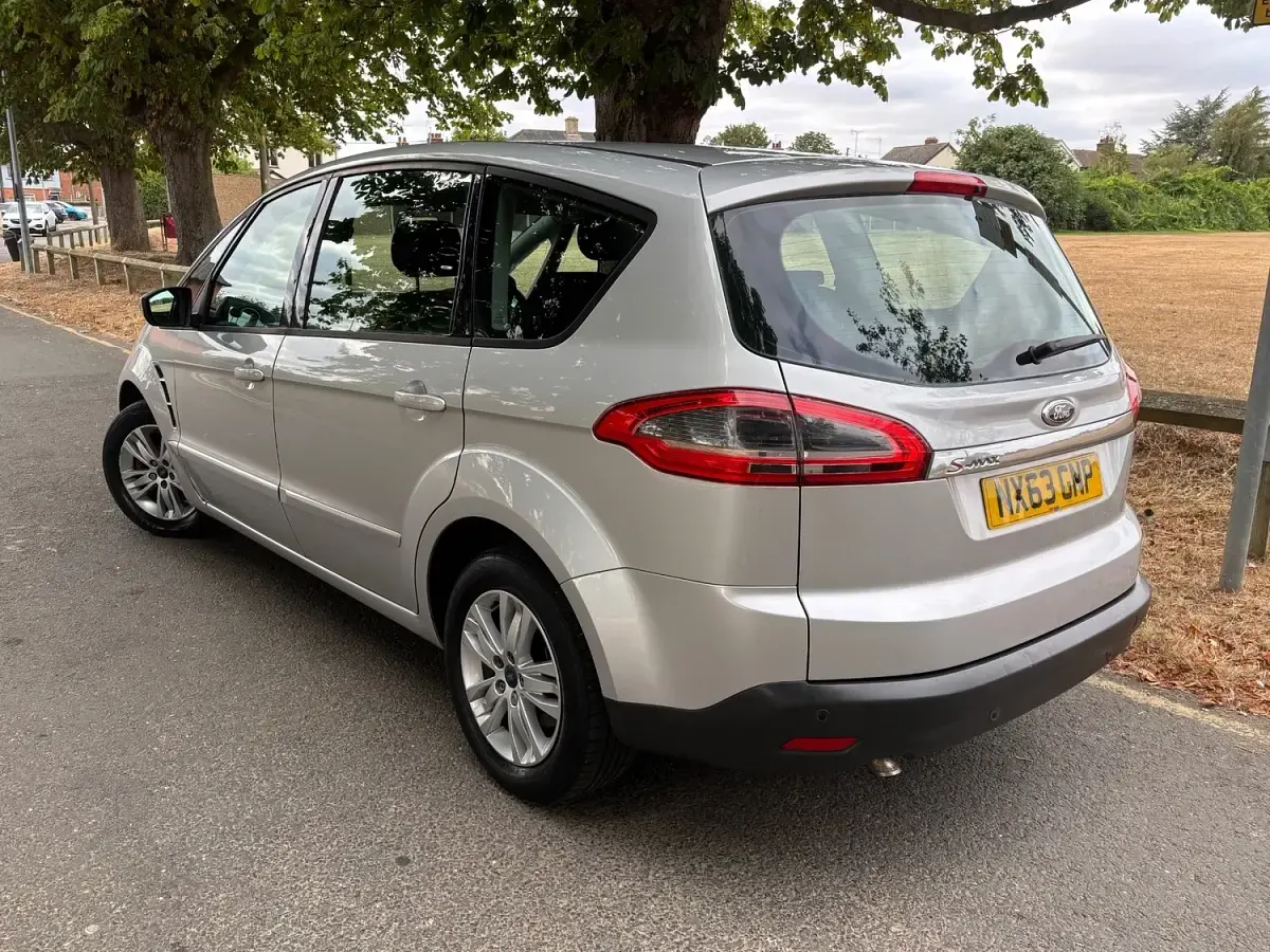 Used Ford S-MAX Zetec 115 HP (84 kW) 2013 Silver MPV
