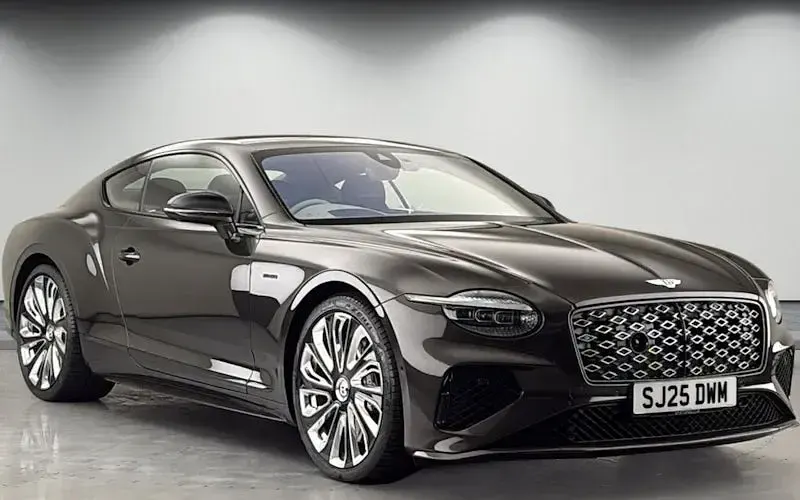 Begagnad Bentley Continental Mulliner 782 HK (575 kW) 2025 Sportkupé
