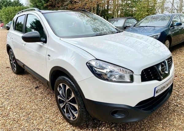 White Used 2013 Nissan Qashqai 360º SUV | £3,250 (Fair price) - Image 1/1