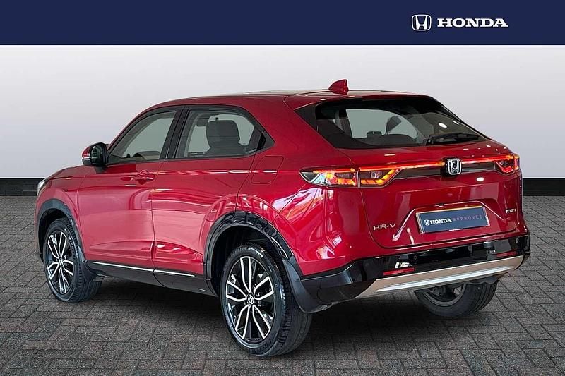 Used Honda HR-V Advance 131 HP (96 kW) 2022 Premium crystal red SUV