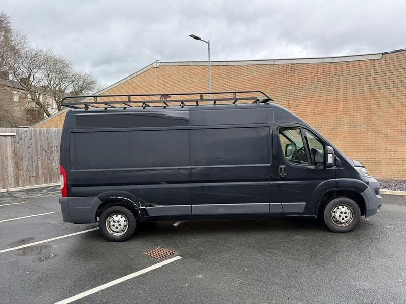 Used Citroën Relay 130 HP (95 kW) 2018 Black Van