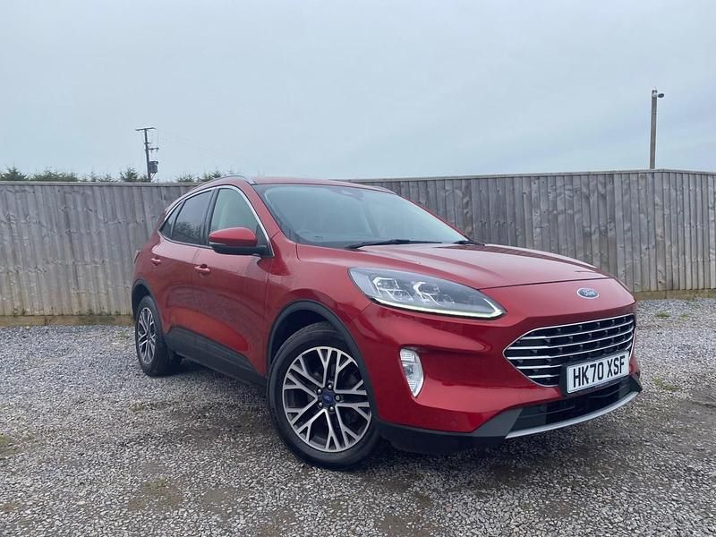 Used Ford Kuga Titanium 150 HP (110 kW) 2021 Red SUV