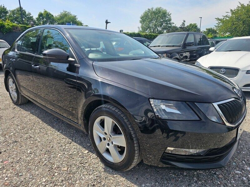Black Used 2019 Skoda Octavia SE Hatchback | £7,490 (Good price) - Image 1/4
