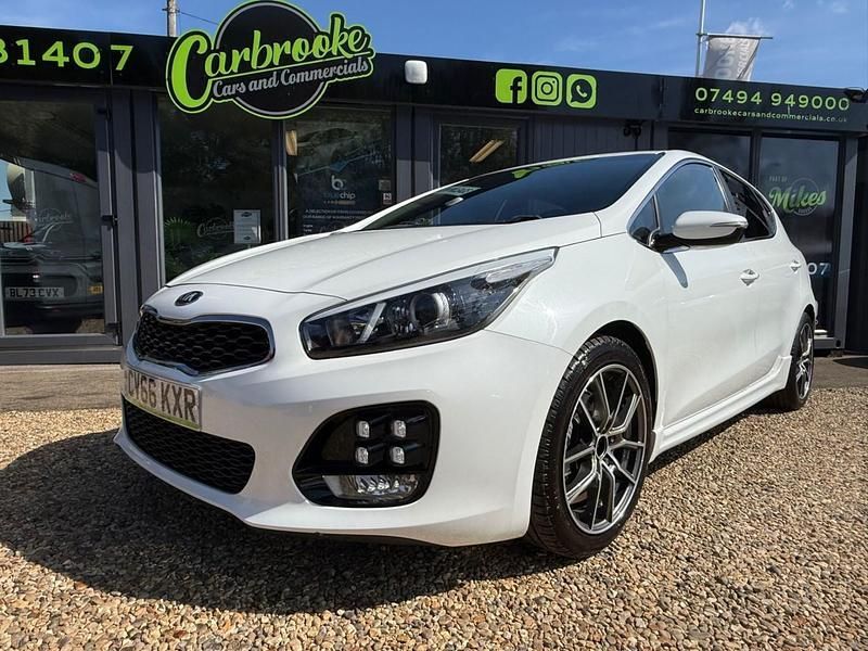 White Used 2016 Kia Ceed GT-Line Hatchback | £8,995 (A bit pricey) - Image 1/3