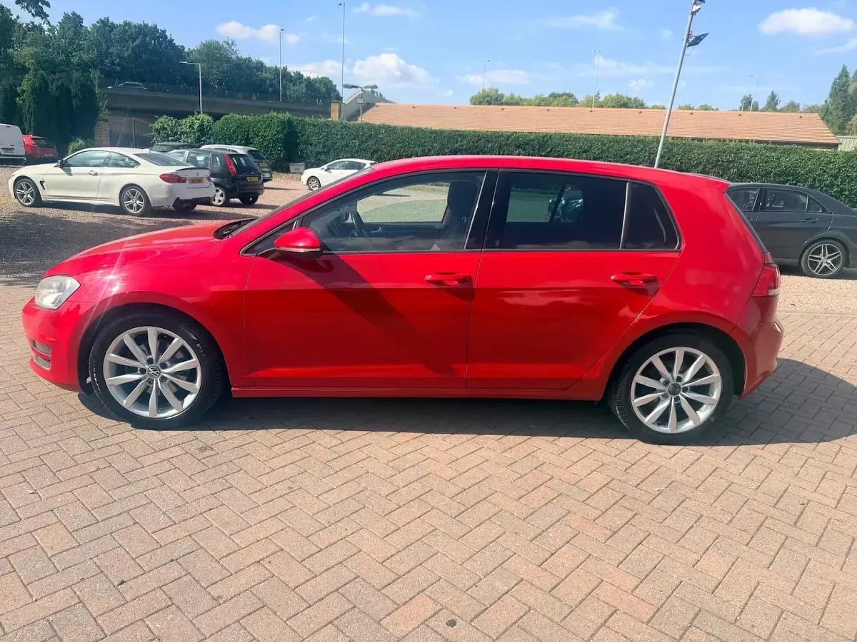 Used VW Golf VII GT 147 HP (108 kW) 2013 Red Hatchback