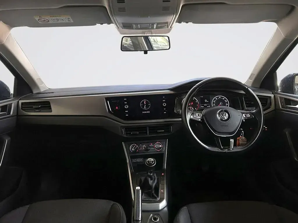 Used VW Polo SE 80 HP (58 kW) 2019 Blue Hatchback