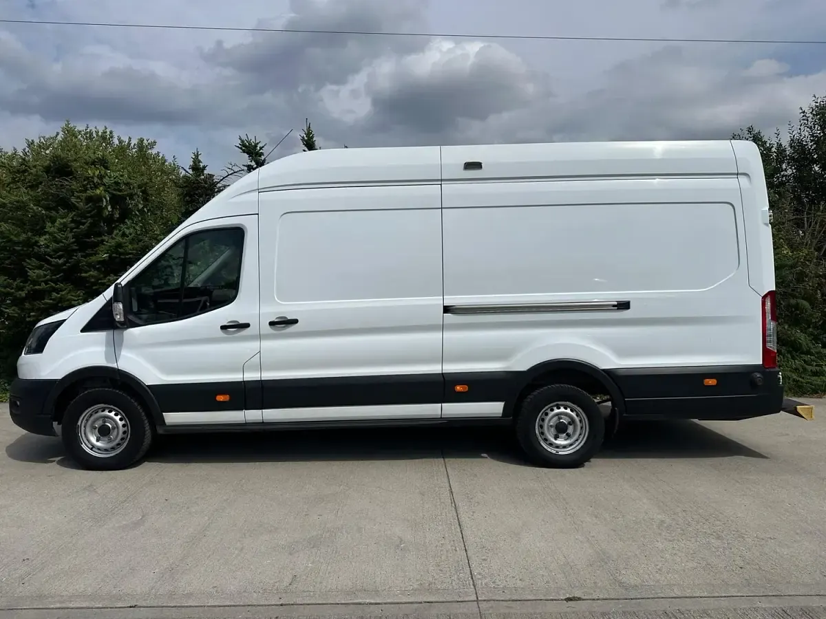 Used Ford Transit S 170 HP (125 kW) 2021 White Van