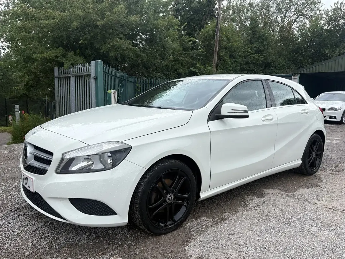 Used Mercedes A180 109 HP (80 kW) 2014 White Hatchback
