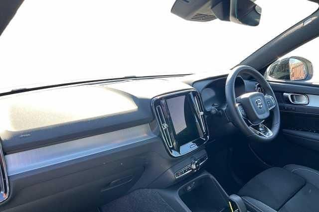 Used Volvo XC40 Plus 194 HP (142 kW) 2025 Vapour grey SUV